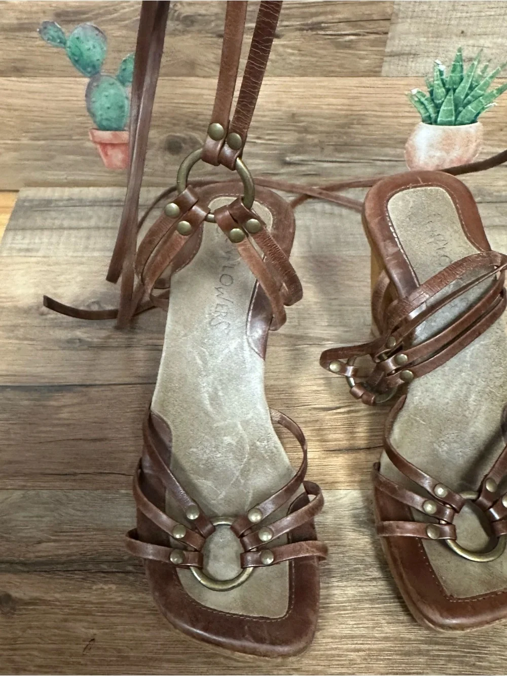 Vintage 90s Sunflowers wooden block heel sandals lace up women’s size 6